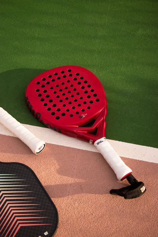 Top 5 raquettes de padel pour maîtriser votre jeu